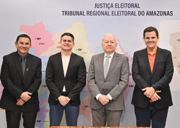 David Almeida visita TRE Amazonas para defender “eleições limpas”