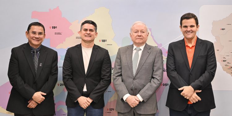 David Almeida visita TRE Amazonas para defender “eleições limpas”