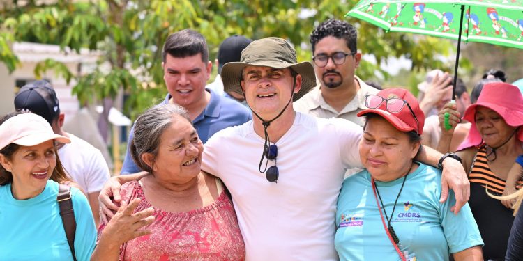 80% dos manauaras aprovam a gestão de David Almeida, afirma Quaest