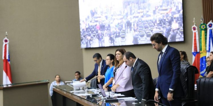 Assembleia aceita proposta e aprova aumento das datas-bases dos servidores estaduais do AM