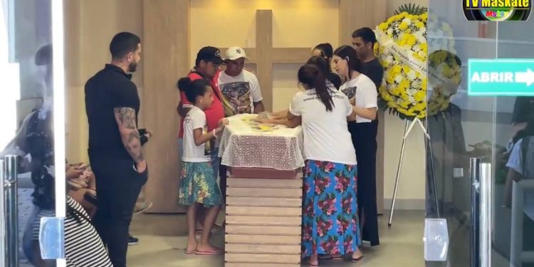 LUTO E TRISTEZA marcam velório de fisiculturista amazonense que morreu durante competição em SC