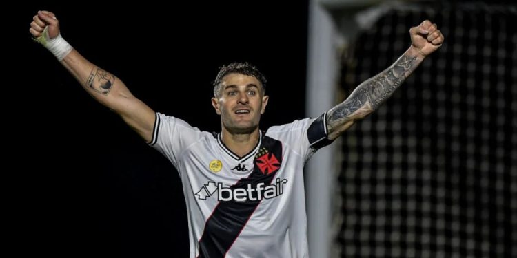 Vasco brilha no segundo tempo e vence o Athletico-PR de virada