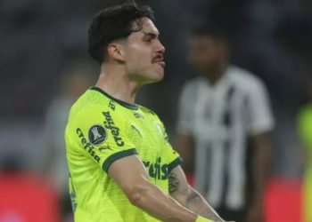 Palmeiras perde para o Botafogo na Libertadores e precisa de virada para evitar agosto trágico