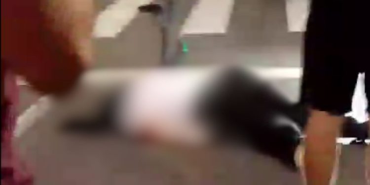 Vídeo: Carro colide contra moto em cruzamento na Cachoeirinha e mulher acaba morta