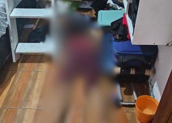 Horas após receber salário, homem é roubado e morto na frente da esposa dentro de casa no Jorge Teixeira