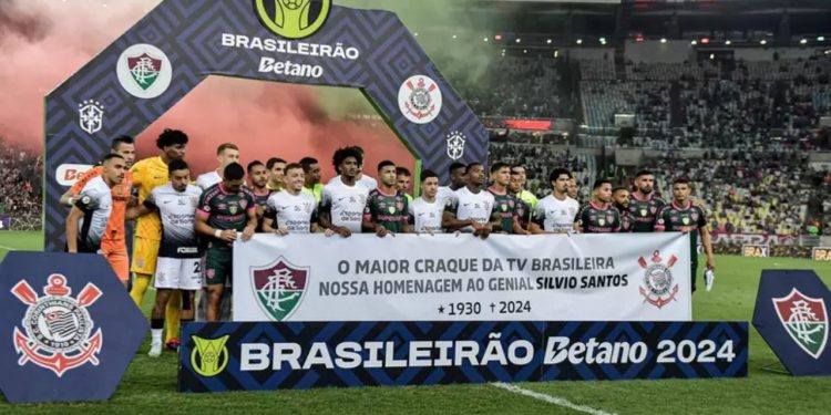 Fluminense e Corinthians prestam homenagem a Silvio Santos antes de duelo pelo Brasileirão