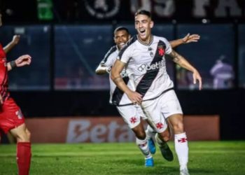 Vasco vira sobre o Athletico-PR e sai na frente na Copa do Brasil