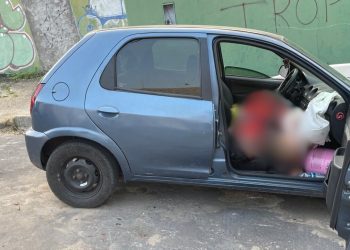 Com maconha no carro, homem é achado morto após bater em mureta no Centro
