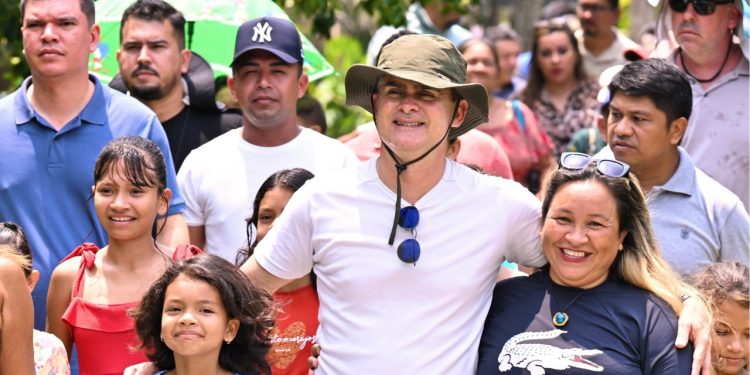 David Almeida abre 20 pontos de vantagem e dispara na corrida pela Prefeitura de Manaus