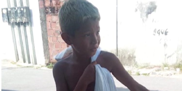 Pais foram omissos em socorrer menino de 10 anos agredido por colega da escola em Manaus, diz delegada ao indiciá-los