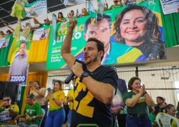 ’Agora é 22’ – Alberto Neto e Maria do Carmo e se preparam para vinda de Bolsonaro