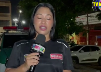 Carro joga corpo na avenida das Flores