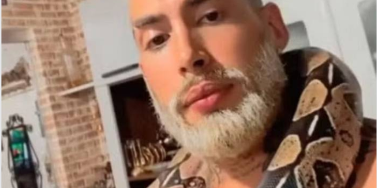 O irmão de Djidja Cardoso, Ademar Cardoso, que está preso, se negou a dar entrevista ao jornalista Roberto. Irmão