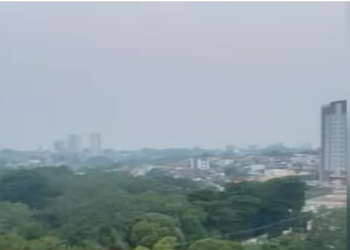 Fumaça encobre Manaus e ar fica irrespirável nesta quinta-feira  