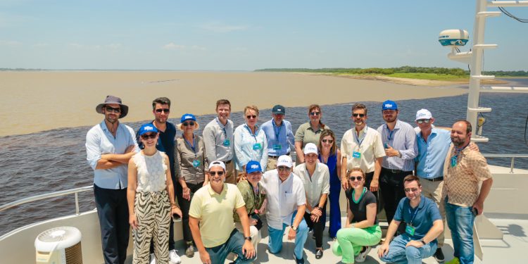 FIEAM recepciona adidos comerciais da União Europeia