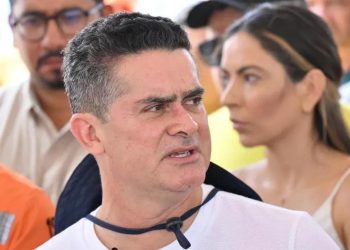 David Almeida declarou guerra aos seus adversários e disse que, após os ataques contra sua família, não poupará mais o couro, o chifre e o rabo de ninguém!