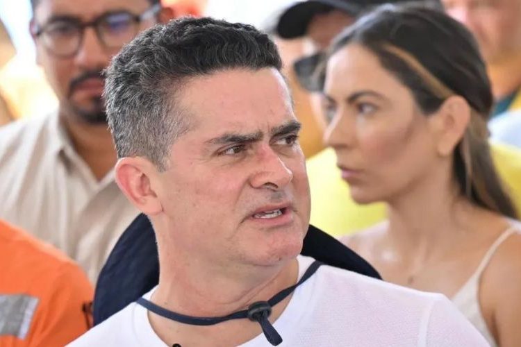 David Almeida declarou guerra aos seus adversários e disse que, após os ataques contra sua família, não poupará mais o couro, o chifre e o rabo de ninguém!