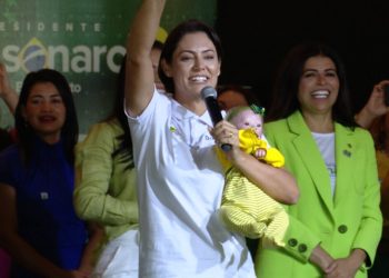 DIREITA, MARCHE!: Michelle Bolsonaro e Maria do Carmo: a força da mulher da direita