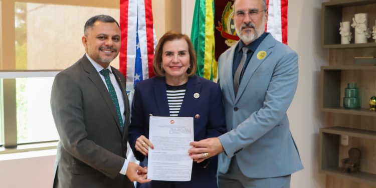 MPAM, TCE-AM e Seap assinam termo de cooperação técnica para fortalecer a fiscalização e a gestão do sistema prisional do Amazonas