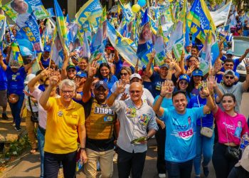 Coronel Menezes faz caminhada no São Francisco e Coroado e destaca compromisso com o social