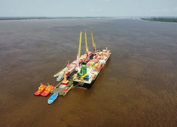 Chibatão em Movimento: Grupo inicia operações no píer flutuante em Itacoatiara