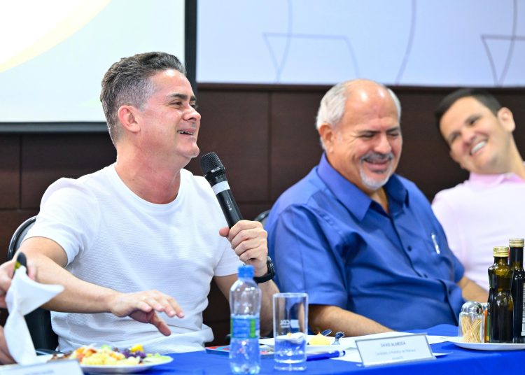 Centro de Manaus: em novo mandato, David anuncia construção de moradias, fomento turístico, disseminação de festival e ações de asfalto
