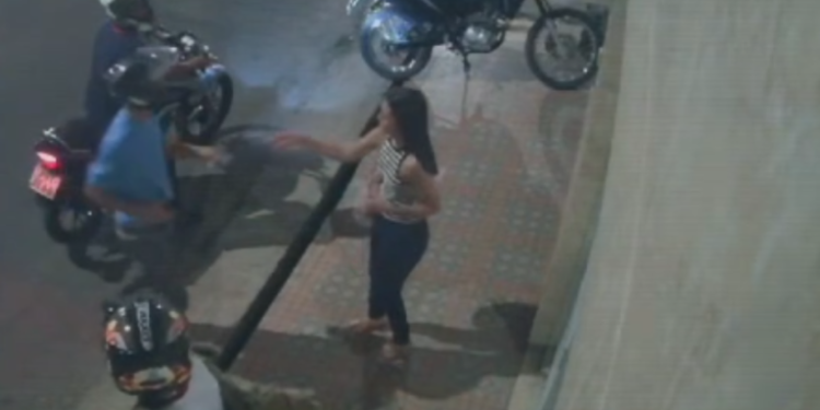 Sob mira de arma, mulheres vivem momento de pânico durante assalto em Manaus