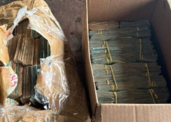 Durante fiscalização contra crimes eleitorais, PF apreende malote de dinheiro em Manaus