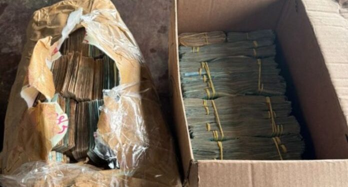 Durante fiscalização contra crimes eleitorais, PF apreende malote de dinheiro em Manaus