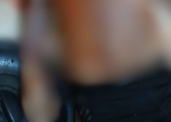 Criminosos deixam mulher baleada na perna durante execução de homem no bairro Santa Etelvina