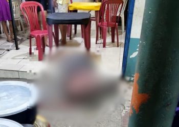 Entregador executado no Jorge Teixeira estava lanchando com a esposa