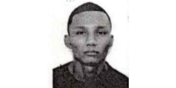 Ajudante de pedreiro reage a abordagem, morde e arranca o dedo de policial em Manaus