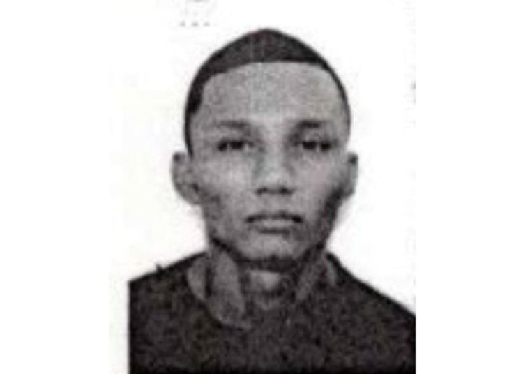 Ajudante de pedreiro reage a abordagem, morde e arranca o dedo de policial em Manaus