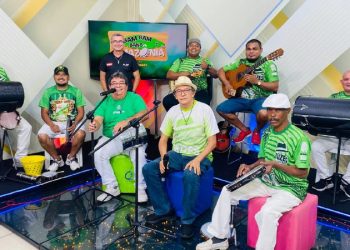 Grupo Vozes da Mocidade e Diretoria da Escola de Samba de Aparecida no Bambambans da Amazônia.