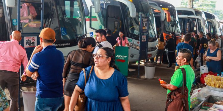 Feriadão: Mais de 21 mil pessoas devem deixar Manaus a partir desta quarta-feira