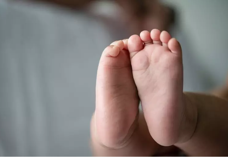 Homem é preso após vender filho de 11 meses por R$ 5 mil para fazer apostas online