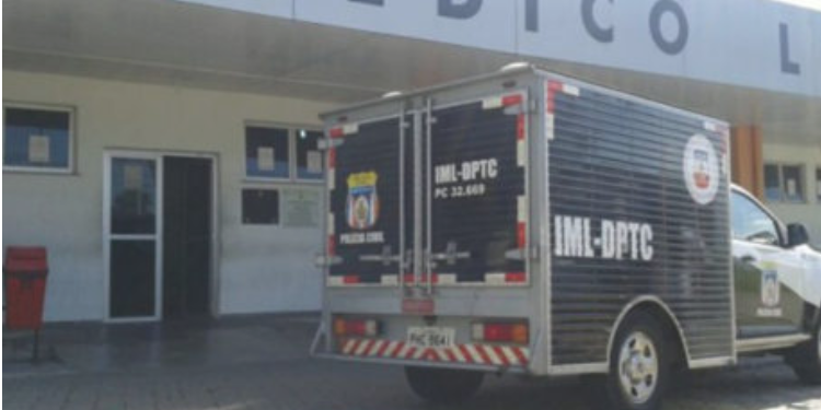 Mulher morre após ser baleada enquanto andava em rua do Novo Aleixo