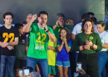 “A vontade do povo prevaleceu”, diz Alberto Neto ao comemorar a passagem para o segundo turno