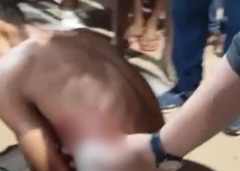 Vídeo forte: jovem leva várias facadas durante briga em ‘cracolândia’ no Amazonas