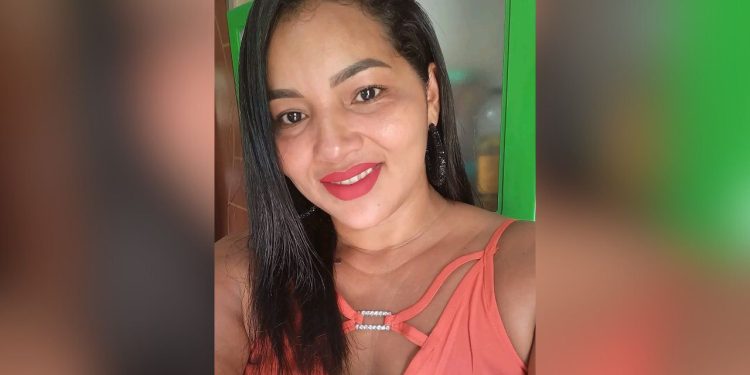 Mulher que morreu esmagada por caminhão impediu que filha fosse atropelada