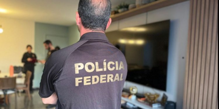 PF deflagra operação contra corrupção eleitoral, atos antidemocráticos e associação criminosa em Parintins