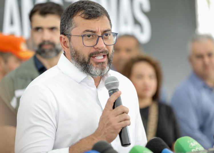 Wilson Lima “subiu no muro” e não declarou apoio à ninguém, mas por trás dos panos parece que não é bem assim