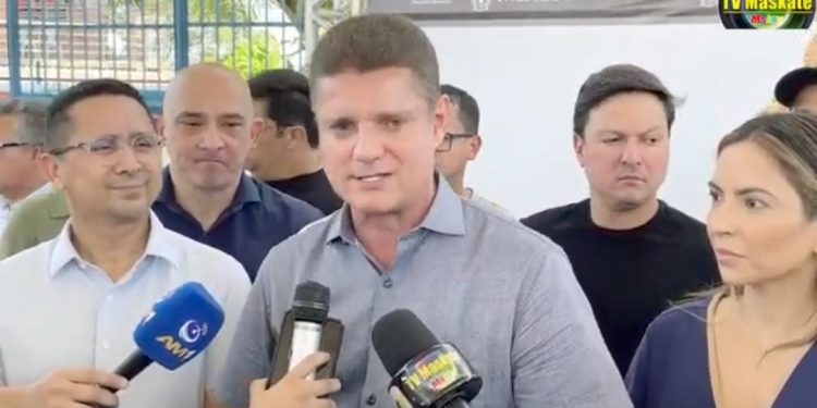 Coletiva – Prefeitura de Manaus reinaugura Cras e entrega campo do Bahia no bairro São José totalmente revitalizados