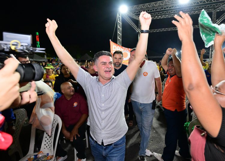 David rasga na linha da reta de chegada