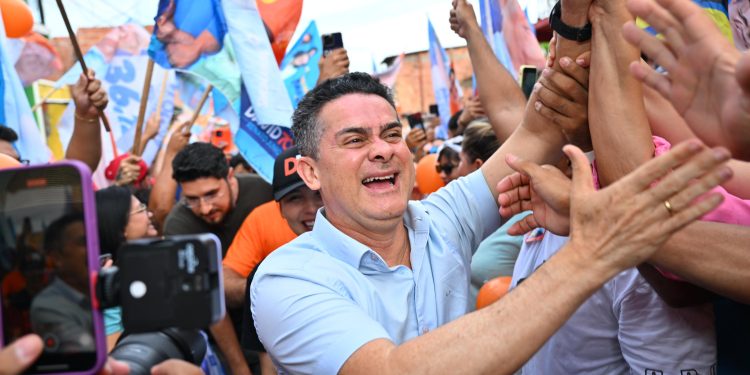 A poucas horas da eleição, Quaest divulga última pesquisa do 2º turno e aponta vitória de David Almeida