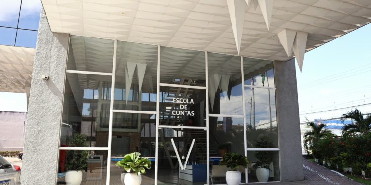 Escola de Contas Públicas do TCE-AM divulga programação de cursos para novembro