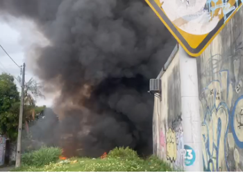 Vídeo: incêndio atingi terreno atrás de igreja no bairro da Paz