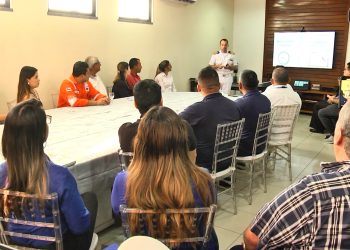 Capitania Fluvial debate capacitação de fluviários para enfrentar os desafios da navegação no Amazonas