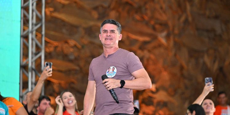 “Não se mexe em time que está ganhando”, declara David Almeida sobre disputa por prefeitura de Manaus