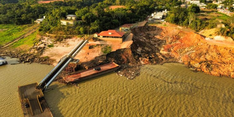 MP do Amazonas instaura procedimento administrativo para apurar desabamento de terra em Manacapuru